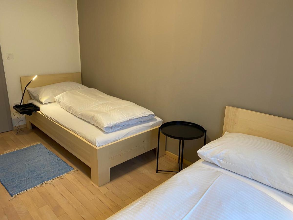 Wohnung Erdgeschoss Mit 3 Schlafzimmer In Ruhiger Gegend Mader Bagian luar foto